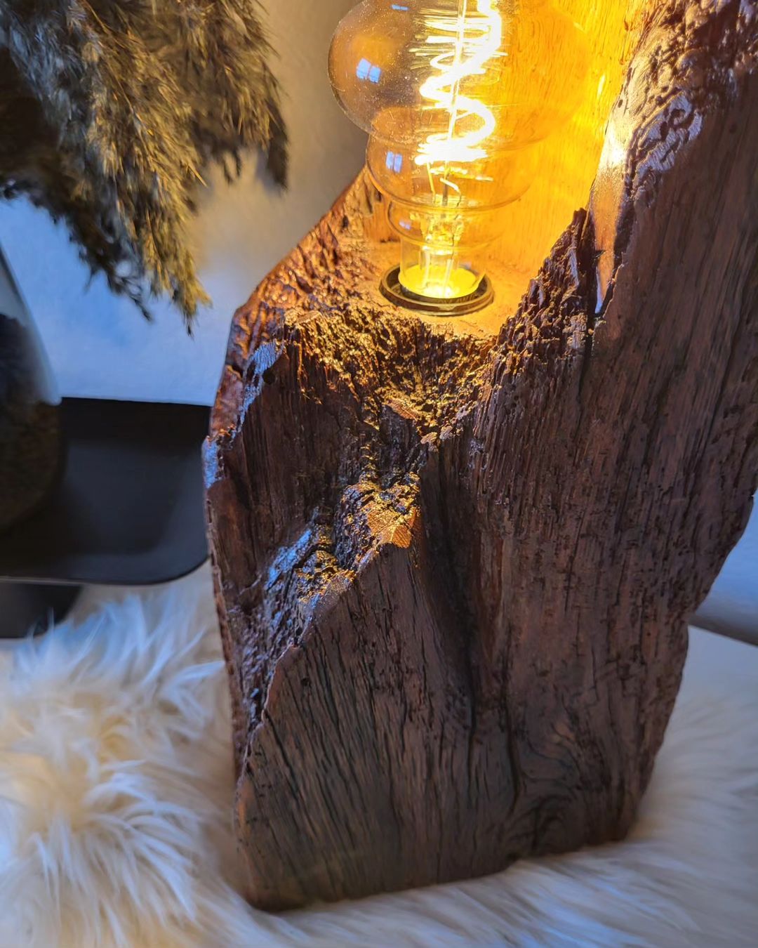 A warm and inviting wooden lamp design