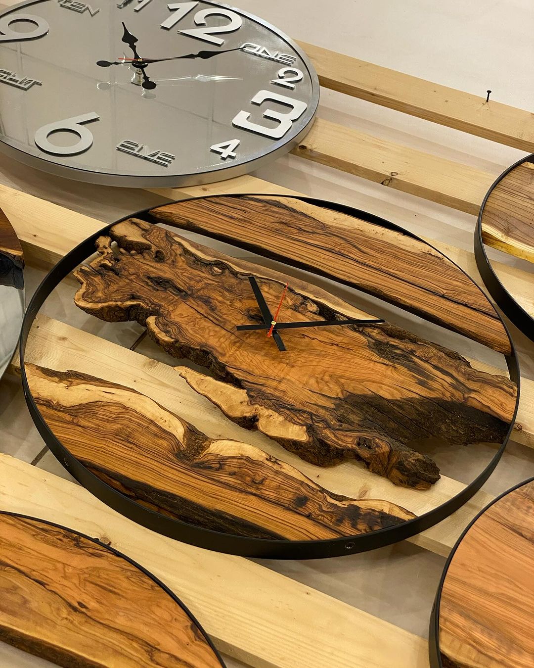 Artistic Wooden Wall Clocks